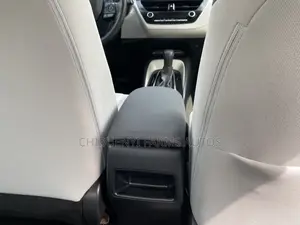Toyota Corolla LE 2021 Red