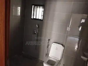 5bdrm Townhouse / Terrace in Wuye for rent