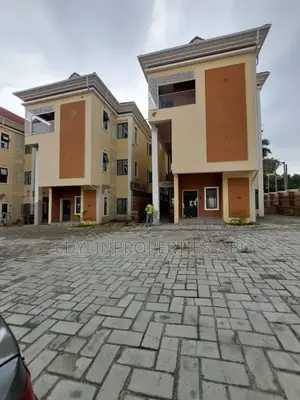Unique 4 Bedroom Terrace
