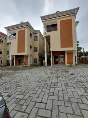 Unique 4 Bedroom Terrace