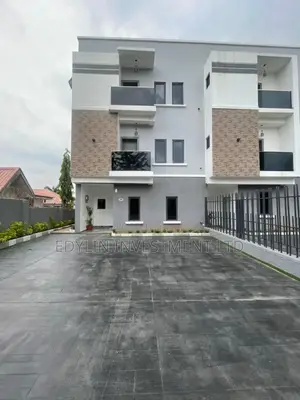 Unique 4 Bedroom Terrace Prime Location
