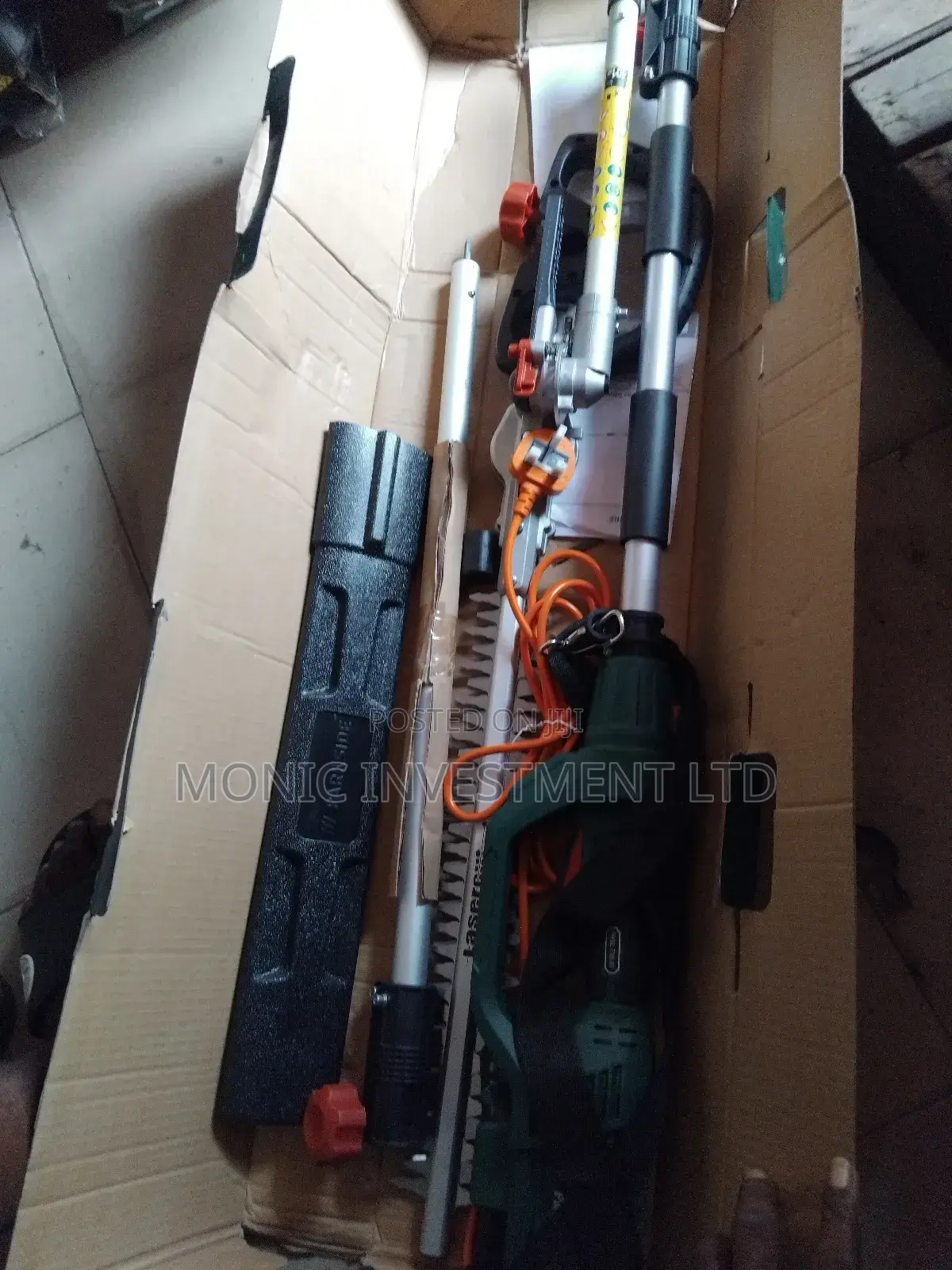 Long Reach Hedge Trimmer