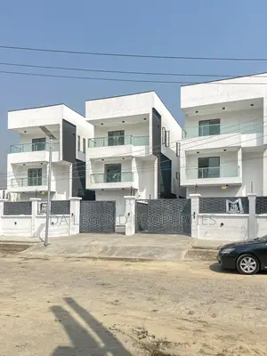 5bdrm Duplex in Lekki Phase 1 for sale