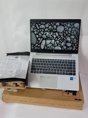 New Laptop HP EliteBook 820 12GB Intel Core i5 SSD 512GB