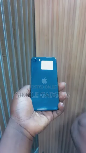 New Apple iPhone 8 64 GB Black