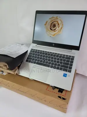 New Laptop HP EliteBook 820 12GB Intel Core i5 SSD 1T