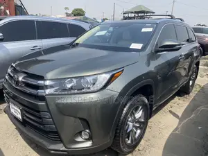 Toyota Highlander 2018 Green