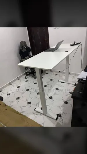 1.2miters Adjustable Desk