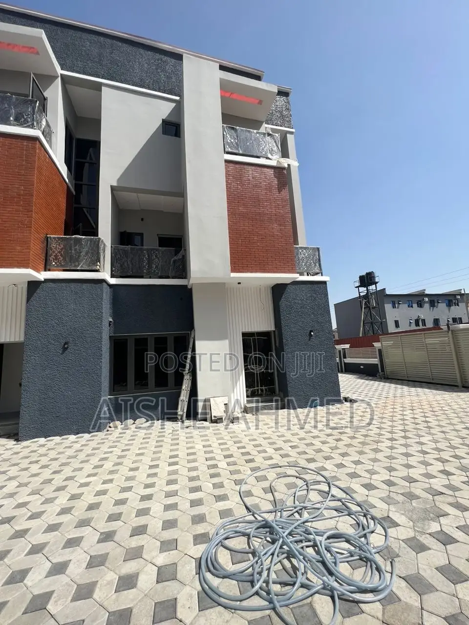 5bdrm Duplex in Jahi for rent