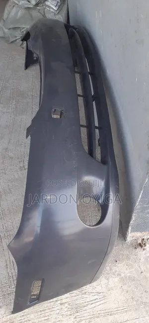 Front Bumper Es 300 2005