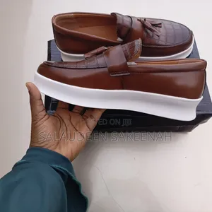 Photo - Male Corporate Shoe