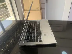 Laptop HP 8GB AMD Ryzen 5 SSD 256GB