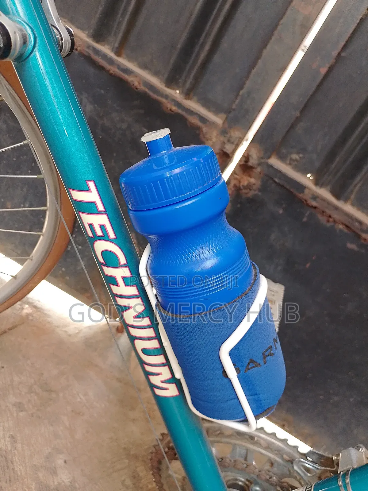 Full Sport Aluminum Raleigh Bicycle