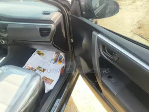 Toyota Corolla 2015 Black