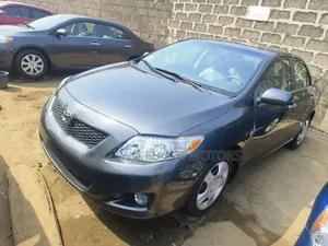 Toyota Corolla 2010 Gray