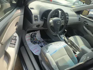 Toyota Corolla 2010 Gray