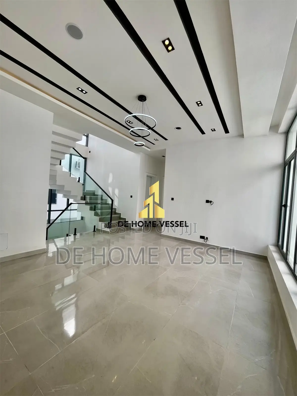Magnificent Luxury 5 Bed Detached Home