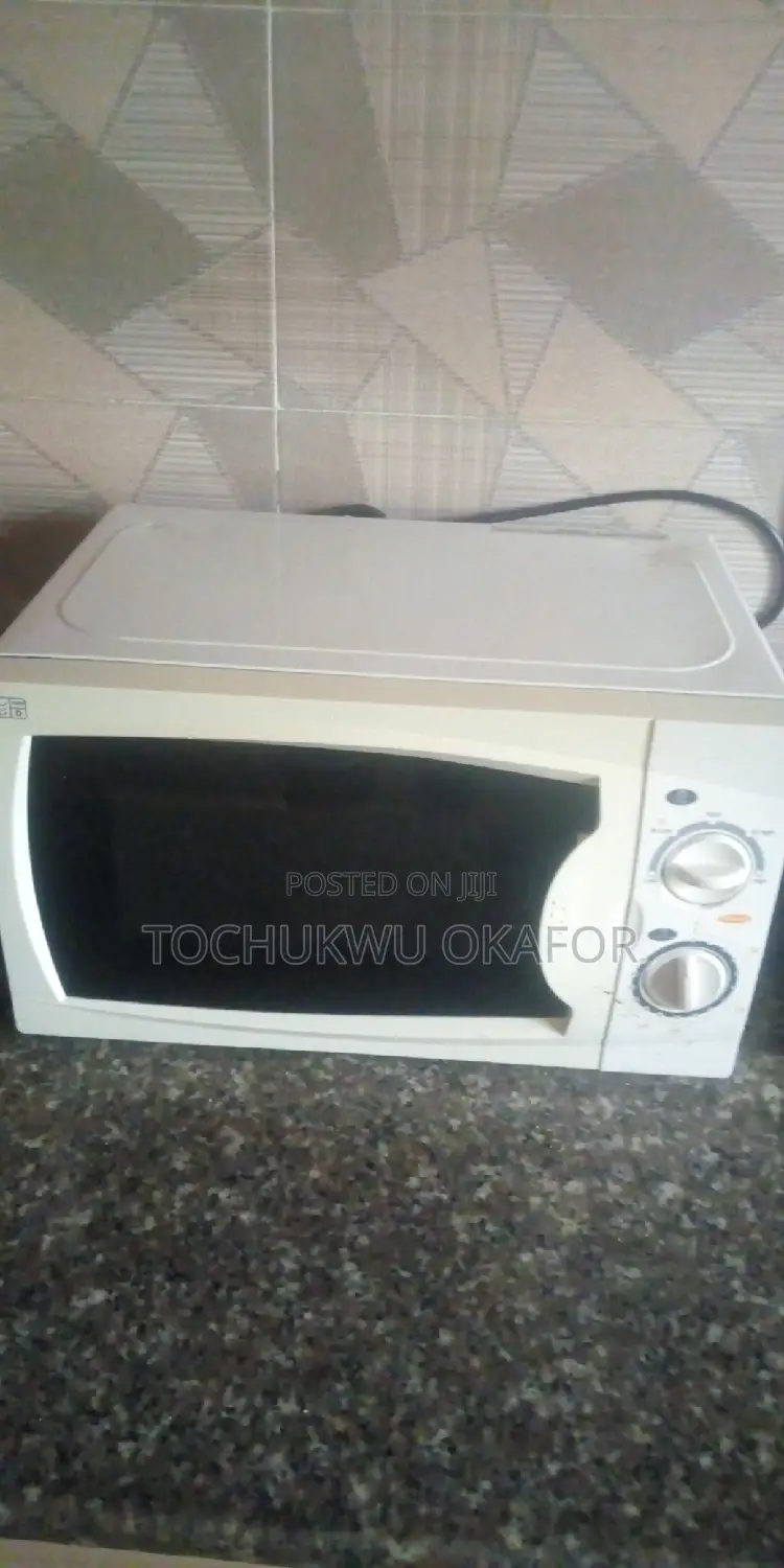 Neat Microwave Oven