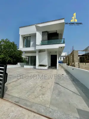 5bdrm Duplex in Lekki for sale