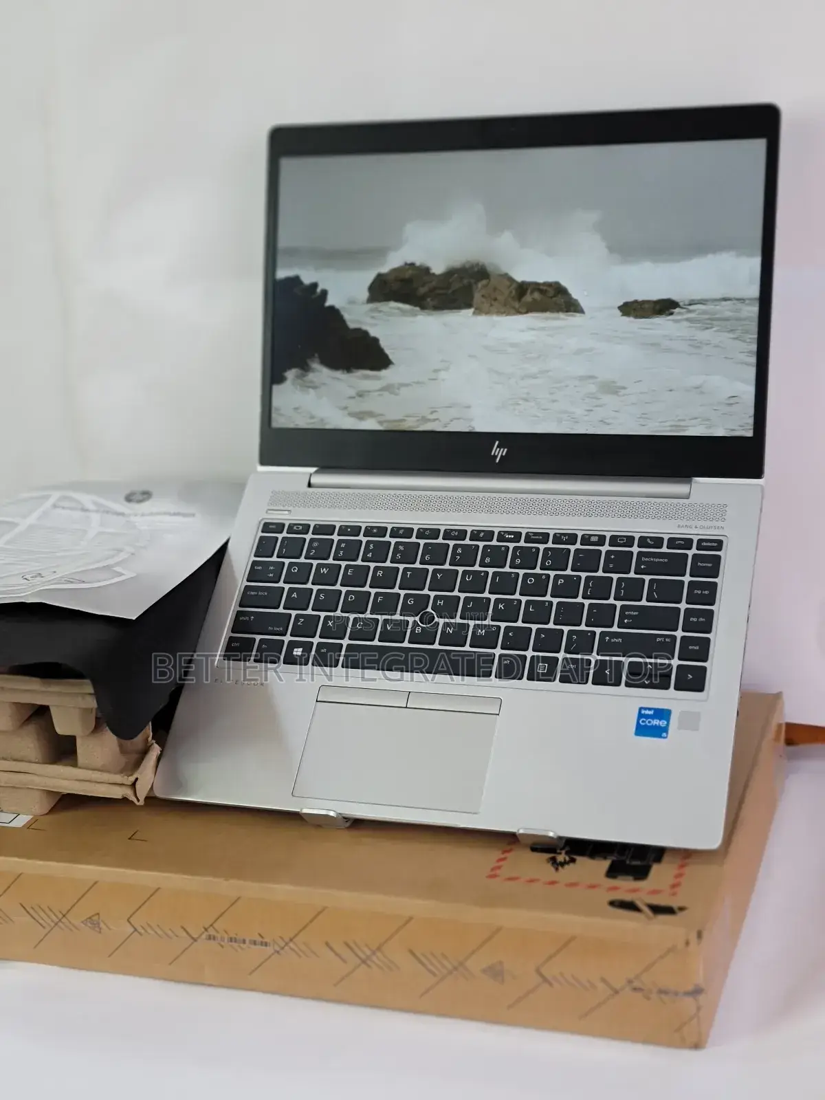 New Laptop HP EliteBook 830 8GB Intel Core i5 SSD 256GB