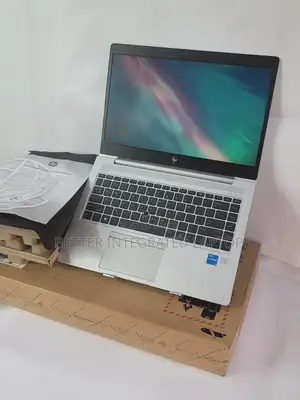 New Laptop HP EliteBook 830 8GB Intel Core i5 SSD 512GB