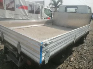 Toyota Dyna 2012 White