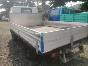 Toyota Dyna 2012 White