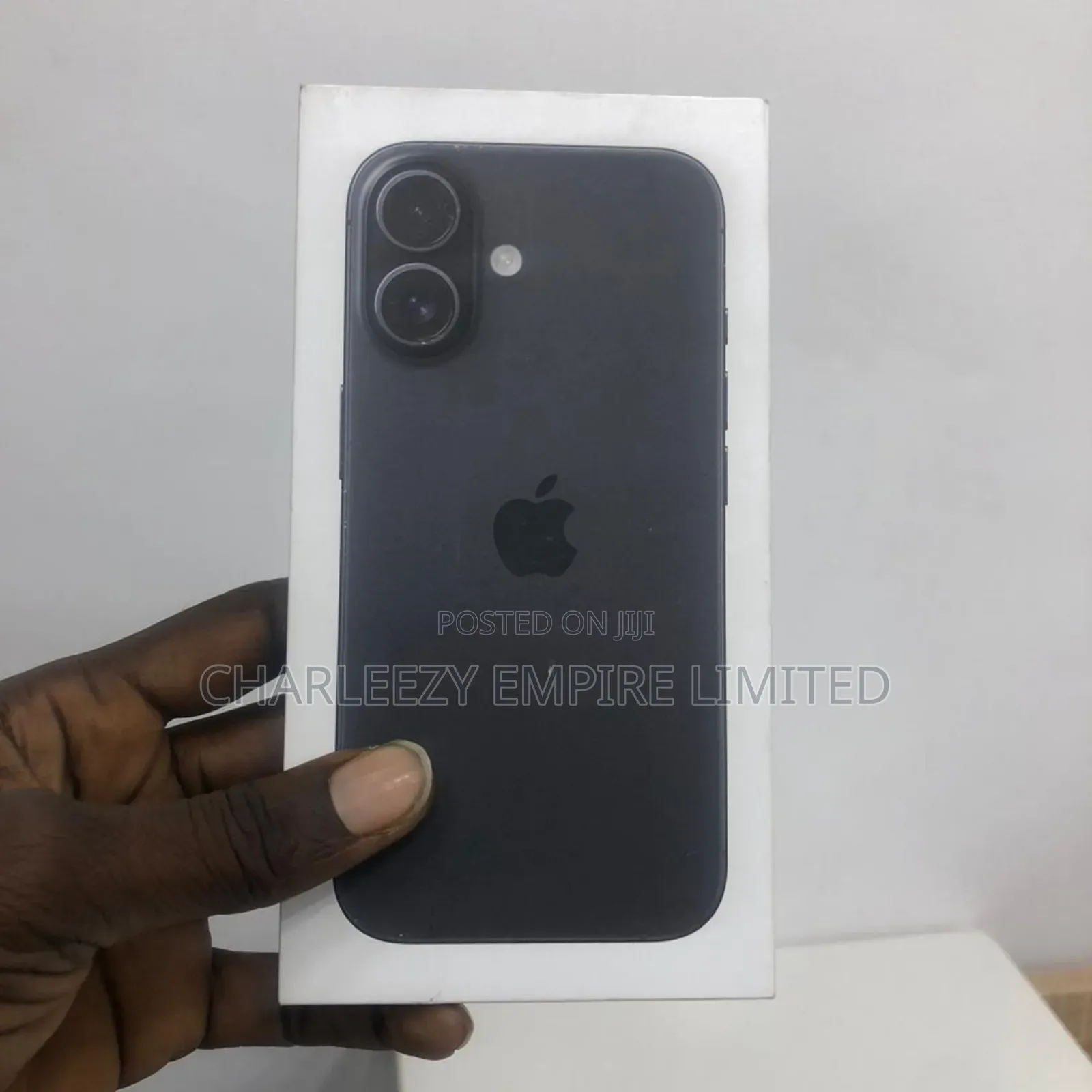 New Apple iPhone 16 128 GB Black