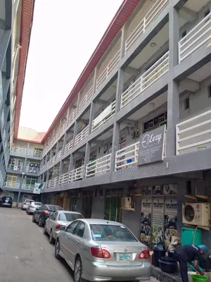 Global Plaza Shops Office Space