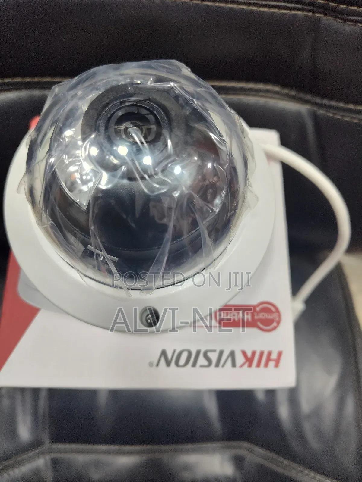 DS-2CD1143G2-LIU 4MP Hybrid Light Fixed Dome Network Camera