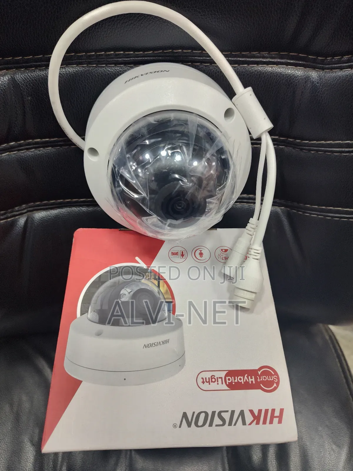 DS-2CD1143G2-LIU 4MP Hybrid Light Fixed Dome Network Camera