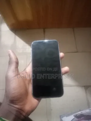 Apple iPhone 11 64 GB Purple