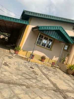 Furnished 4bdrm Bungalow in Alimosho for sale