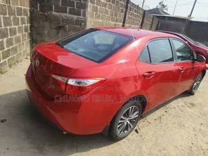 Toyota Corolla 2015 Red
