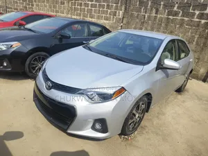 Toyota Corolla 2015 Silver