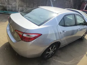 Toyota Corolla 2015 Silver