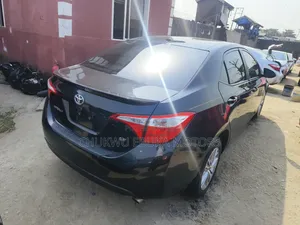 Toyota Corolla 2015 Black