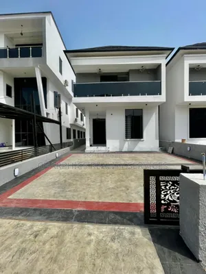 5bdrm Duplex in Ikota for sale