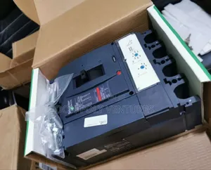 Schneider Breaker 630amp 4pole McCb