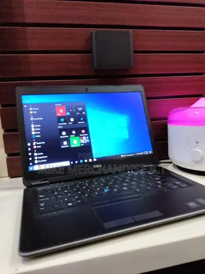 Photo - Laptop Dell Latitude E7240 8GB Intel Core i5 SSD 256GB
