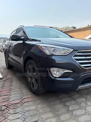 Hyundai Santa Fe Limited w/Saddle Interior 4dr SUV (3.3L 6cyl 6A) 2015