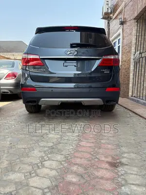 Hyundai Santa Fe Limited w/Saddle Interior 4dr SUV (3.3L 6cyl 6A) 2015