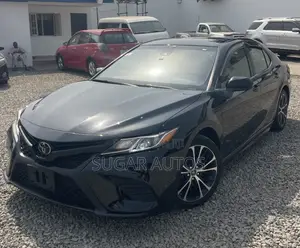 Toyota Camry SE FWD (2.5L 4cyl 8AM) 2018 Black