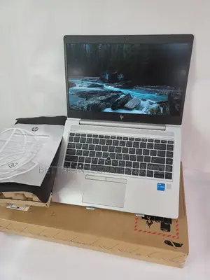 New Laptop HP EliteBook 840 G4 8GB Intel Core i5 SSD 256GB
