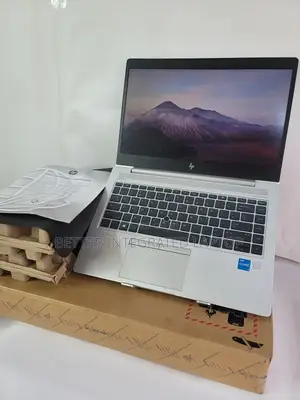 New Laptop HP EliteBook 840 G4 32GB Intel Core i5 SSD 256GB