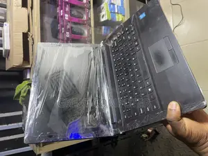 New Laptop Lenovo 8GB Intel Core I3 SSD 320GB