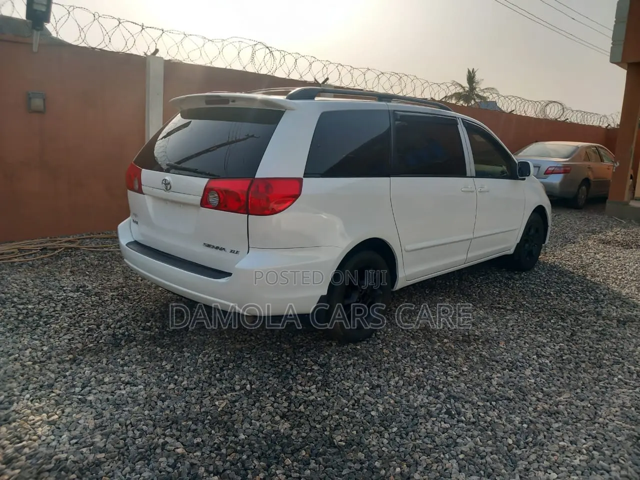 Toyota Sienna 2006 White