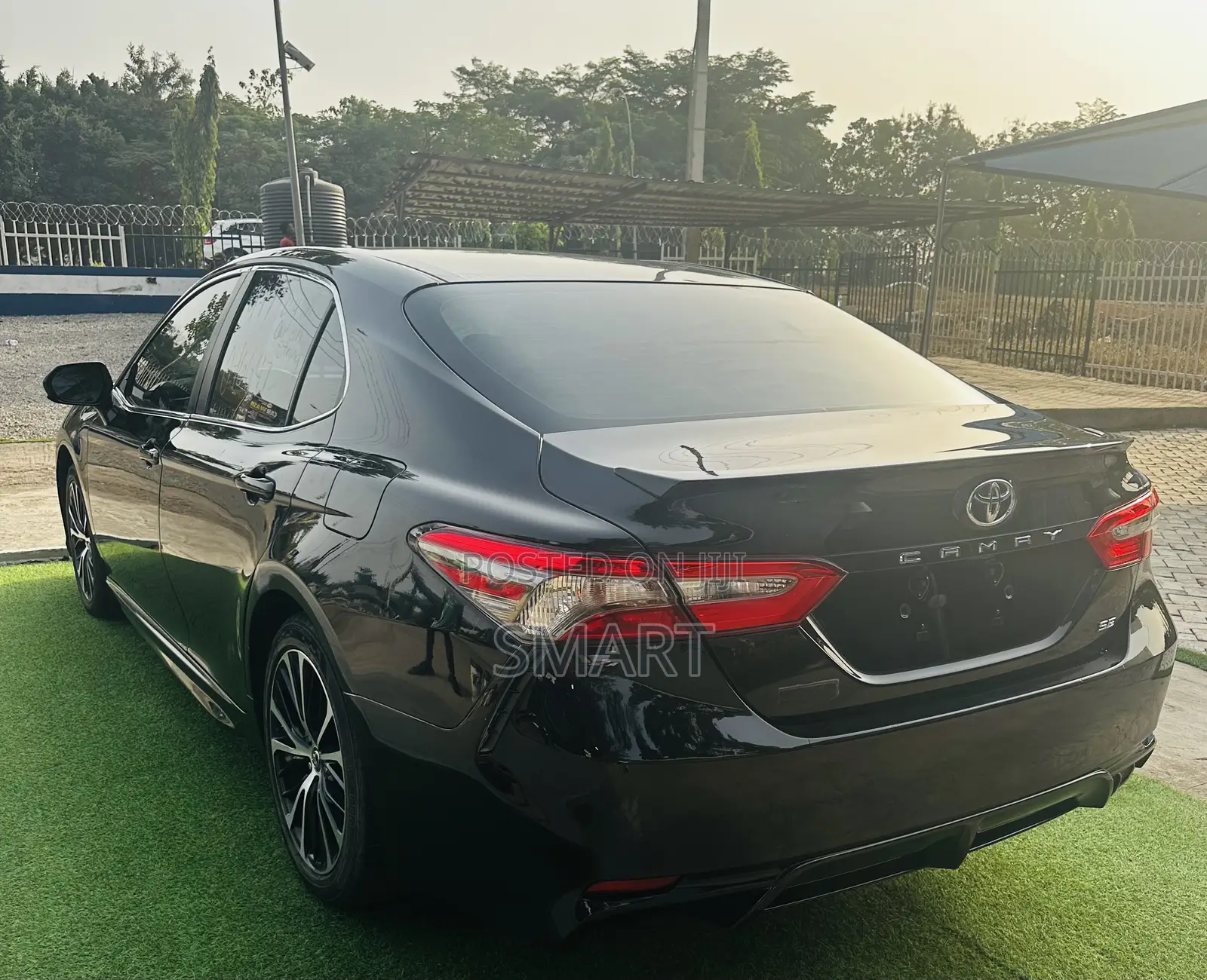 Toyota Camry 2018 Black