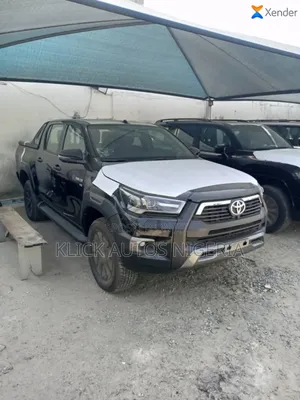 New Toyota Hilux 2023 Black