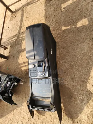 GLE350 2017 Arm Rest Console